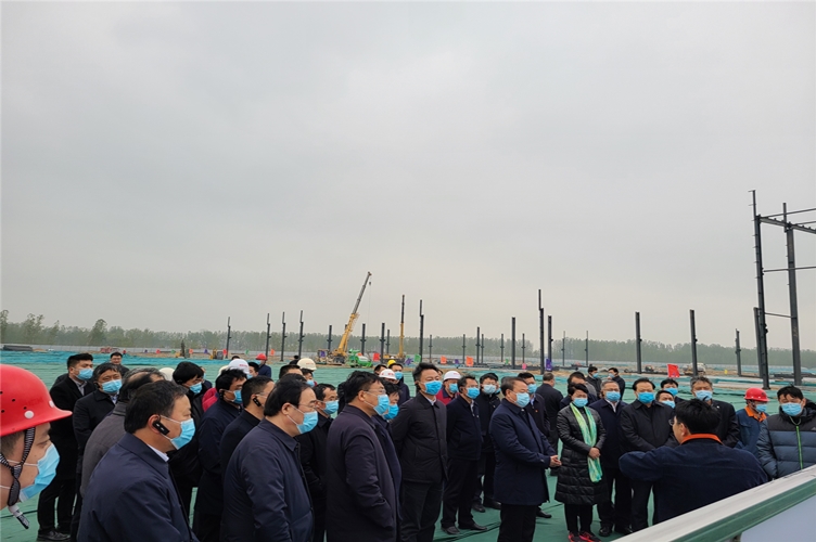 濮陽各級領(lǐng)導(dǎo)在聽取濮耐項目匯報_副本.jpg 濮陽各級領(lǐng)導(dǎo)在聽取濮耐項目匯報_副本.jpg