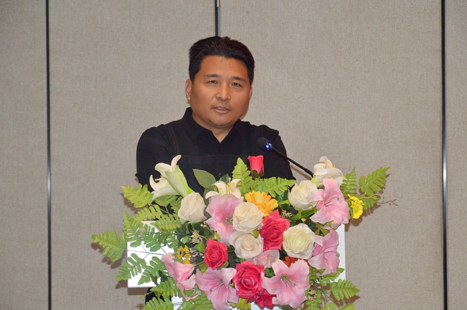 集團(tuán)公司副董事長、鋼結(jié)構(gòu)公司董事長王慶偉作總結(jié)發(fā)言.jpg